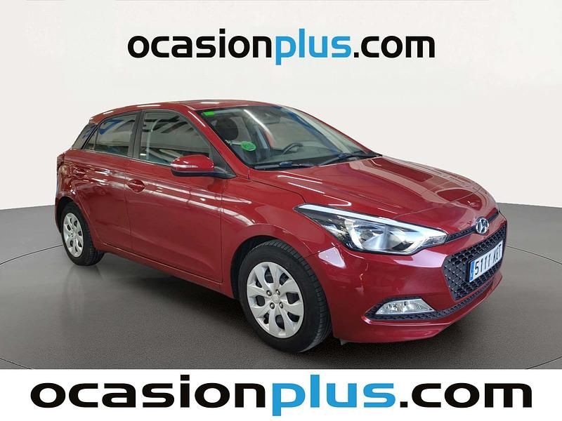 Usado Hyundai i20 100 CV (73 kW) 2018 Rojo