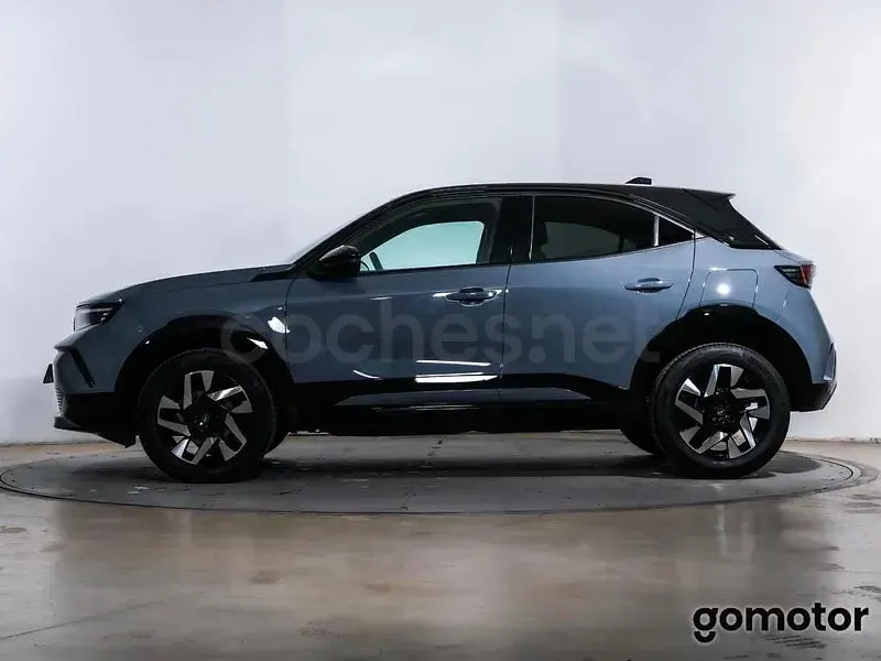 Usado Opel Mokka 136 CV (100 kW) 2025 Gris / plata SUV