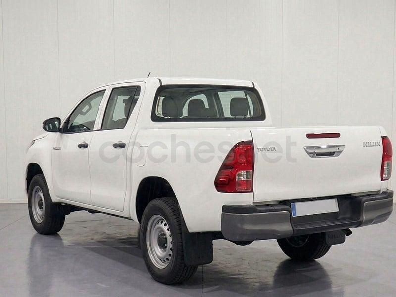 Usado Toyota HiLux 150 CV (110 kW) 2022 Blanco Pickup/Camioneta
