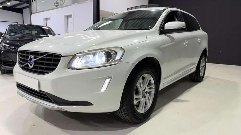 Usado Volvo V60 Kinetic 120 CV (88 kW) 2016 Blanco Familiar