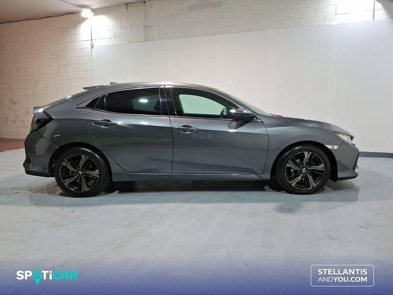 Usado Honda Civic Elegance 129 CV (94 kW) 2019 Gris Berlina