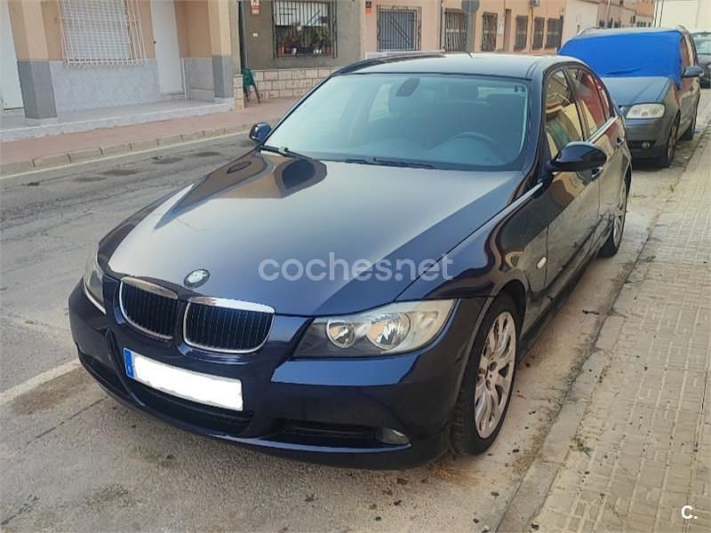 Azul Usado 2005 BMW 320 Berlina | 6500 € (Precio justo) - Imagen 1/4