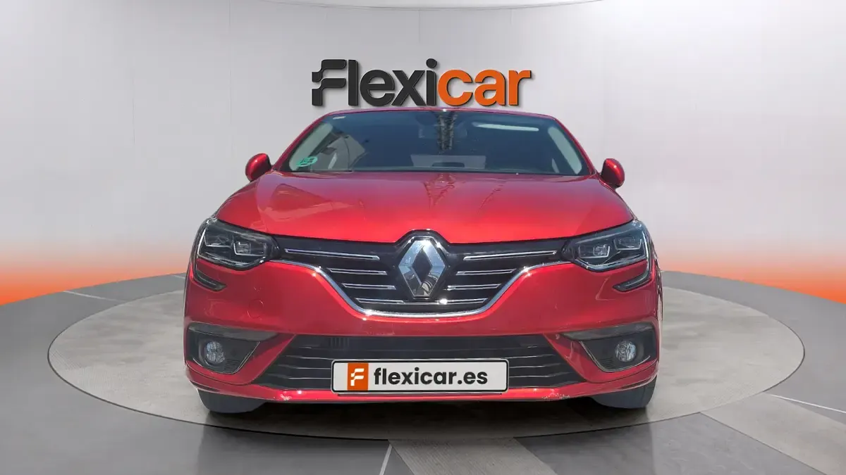 Usado Renault Mégane IV Bose Edition 110 CV (80 kW) 2016 Rojo Berlina
