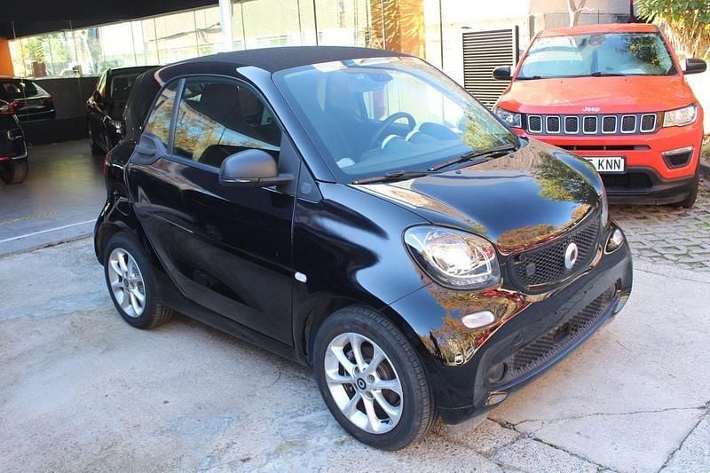 Usado Smart ForTwo Electric Drive 60 kW (82 CV) 2020 Negro Coupe
