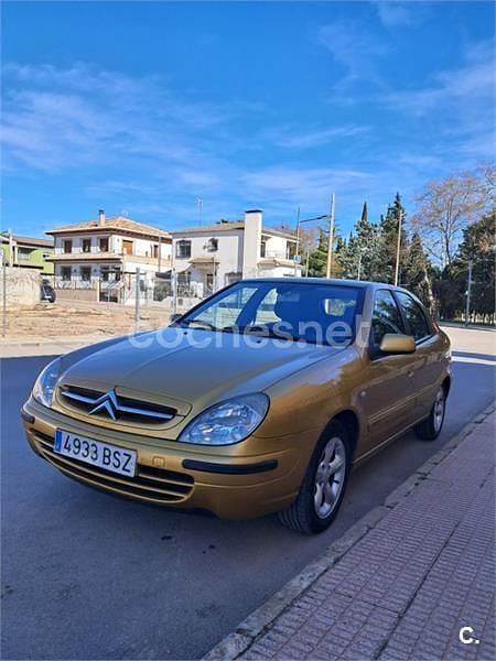 Usado Citroën Xsara Exclusive 90 CV (66 kW) 2002 Naranja Berlina
