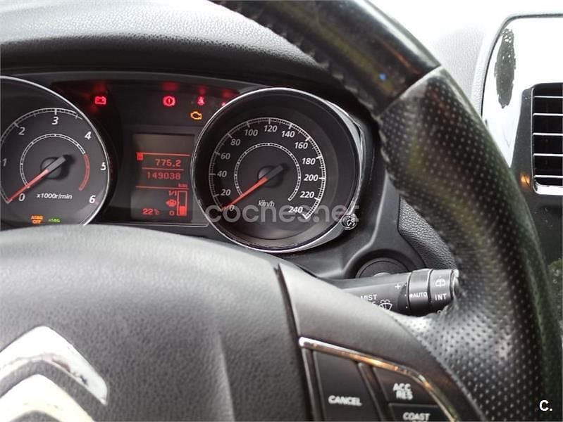 Usado Citroën C4 Aircross Seduction 150 CV (110 kW) 2013 Gris / plata SUV