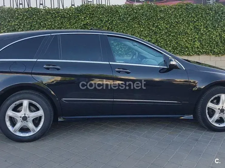 Usado Mercedes R320 224 CV (164 kW) 2008 Negro Monovolumen