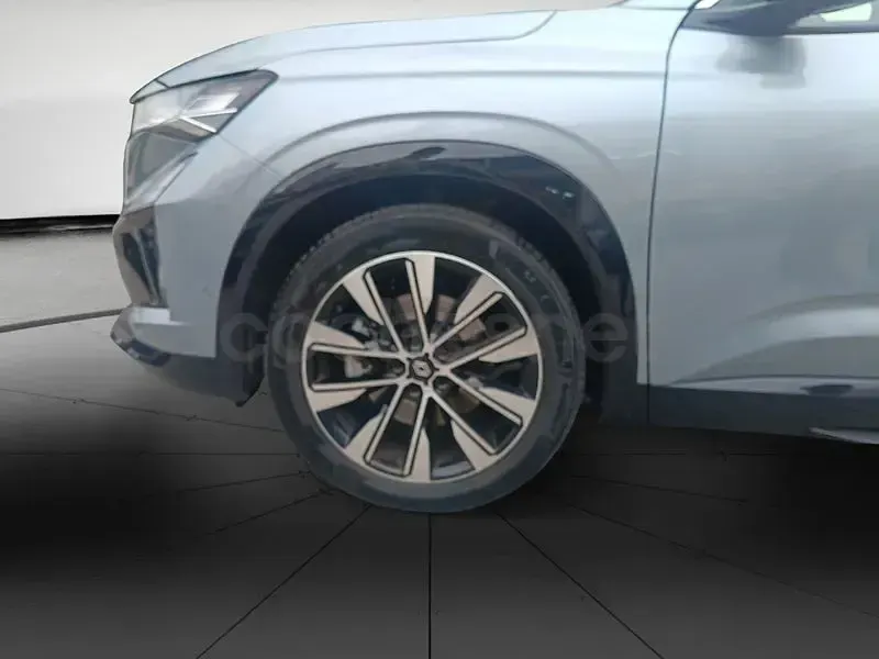 Usado Renault Espace Techno 200 CV (147 kW) 2025 Gris / plata SUV