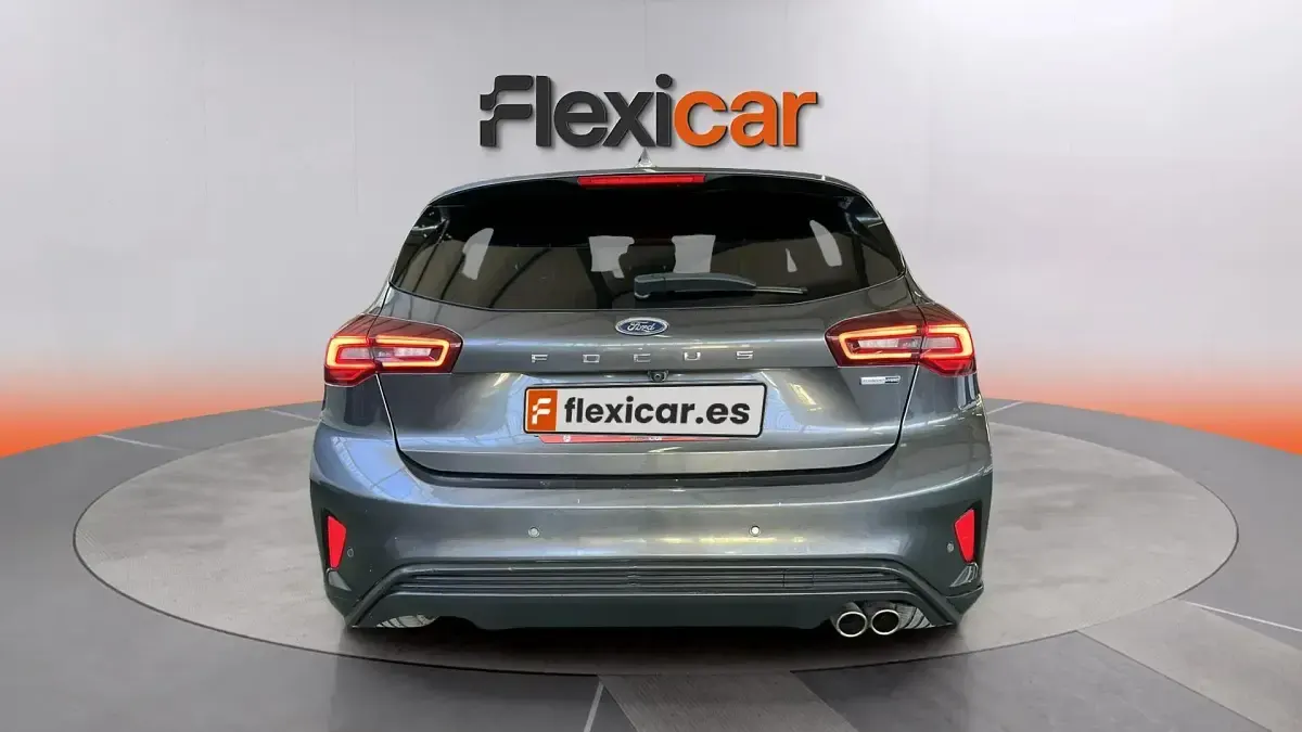 Usado Ford Focus ST-Line 155 CV (114 kW) 2023 Gris Berlina