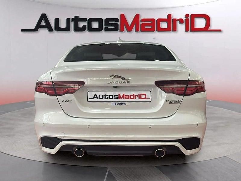 Usado Jaguar XE R-Dynamic 250 CV (183 kW) 2020 Blanco Berlina