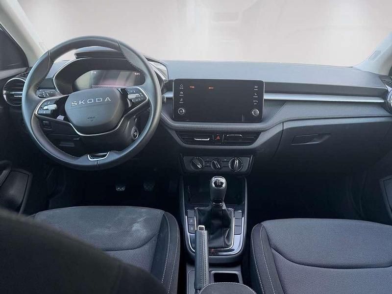 Usado Skoda Fabia Selection 95 CV (69 kW) 2025 Blanco Utilitario