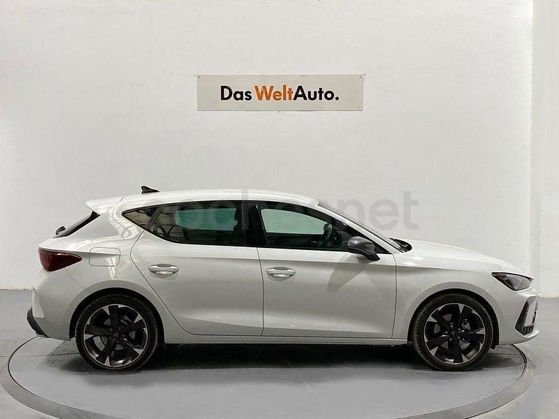 Usado Cupra Leon 150 CV (110 kW) 2025 Blanco Berlina