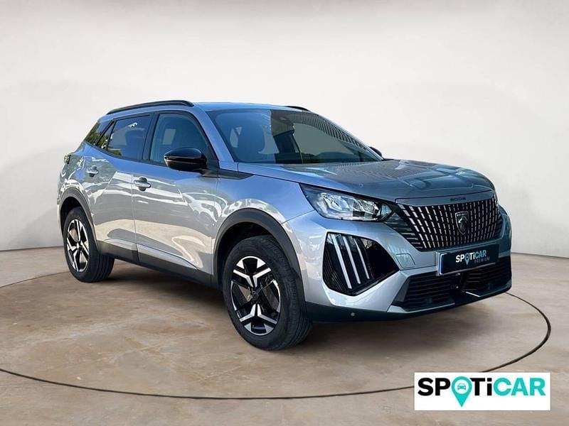 Uusi Peugeot 2008 Allure 100 HP (73 kW) 2025 Harmaa Katumaasturi