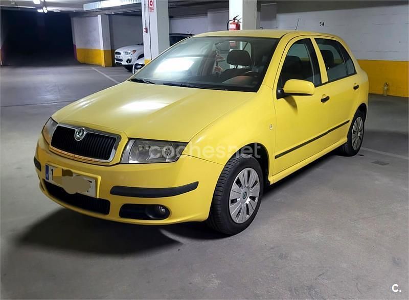 Amarillo Usado 2004 Skoda Fabia Comfort Berlina | 3500 € (Precio justo) - Imagen 1/4