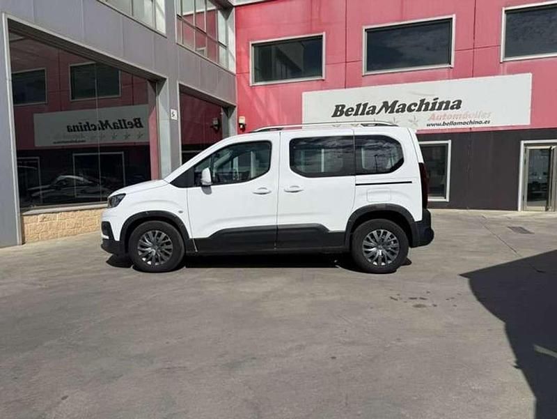 Usado Peugeot Rifter Active 110 CV (80 kW) 2021 Blanco Monovolumen