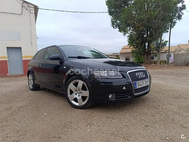 Negro Usado 2006 Audi A3 Attraction Berlina | 4400 € (Caro) - Imagen 1/4