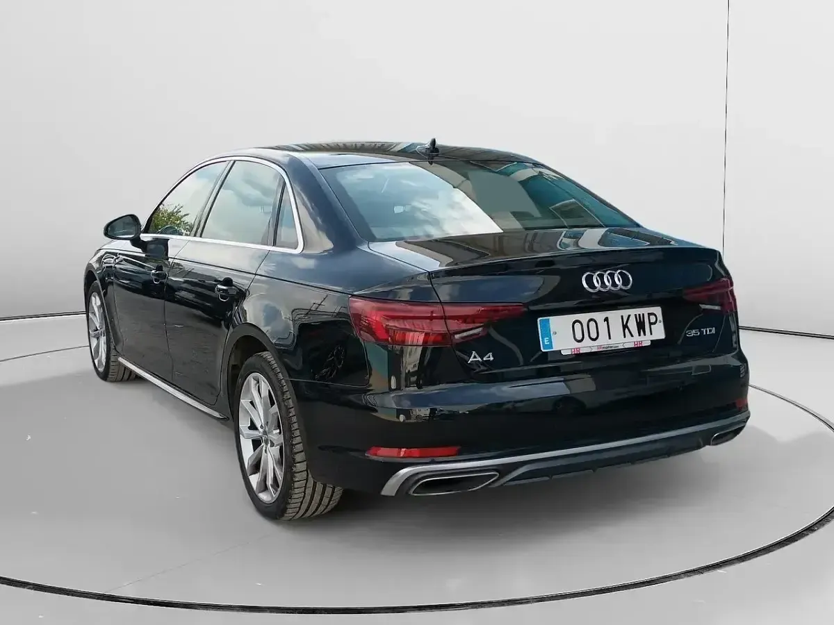 Usado Audi A4 S-Line 150 CV (110 kW) 2019 Negro Berlina