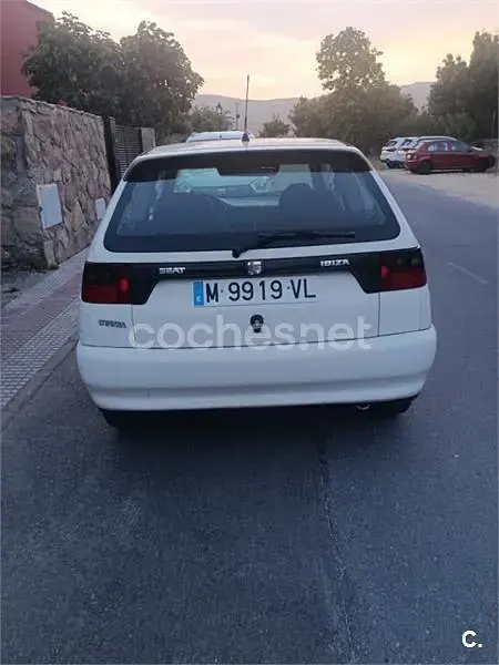 Usado Seat Ibiza 75 CV (55 kW) 1998 Blanco Utilitario