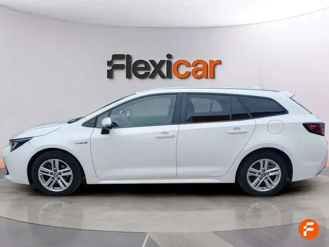 Begagnad Toyota Corolla Active 122 HK (89 kW) 2021 Vit Kombi