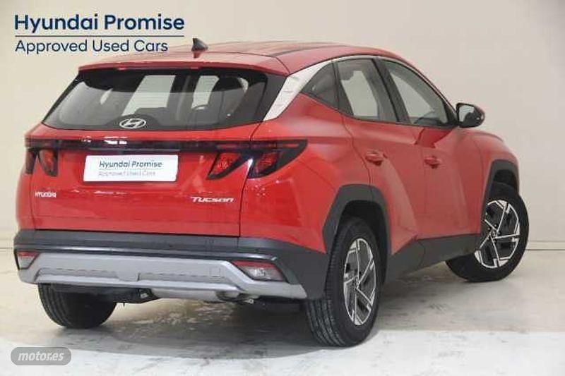 Usado Hyundai Tucson 116 CV (85 kW) 2024 Engine red SUV
