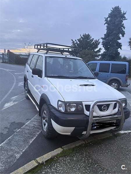 Blanco Usado 2002 Nissan Terrano Comfort SUV | 6000 € (Buen precio) - Imagen 1/4