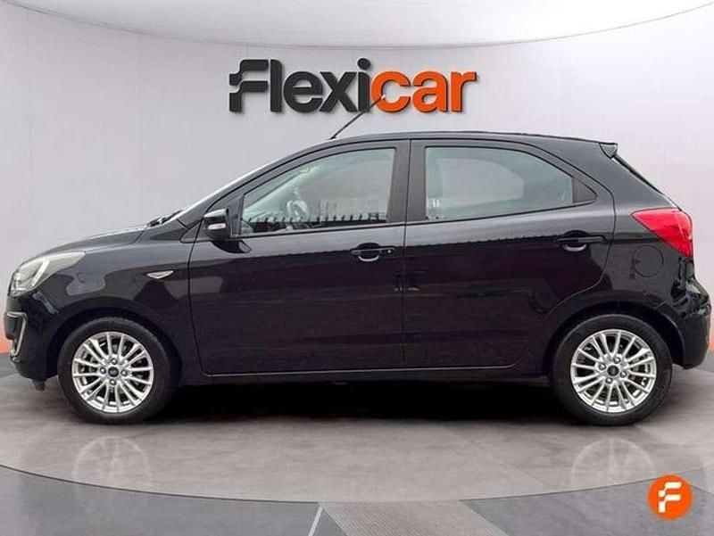 Usado Ford Ka Plus Ultimate 86 CV (63 kW) 2018 Negro Utilitario