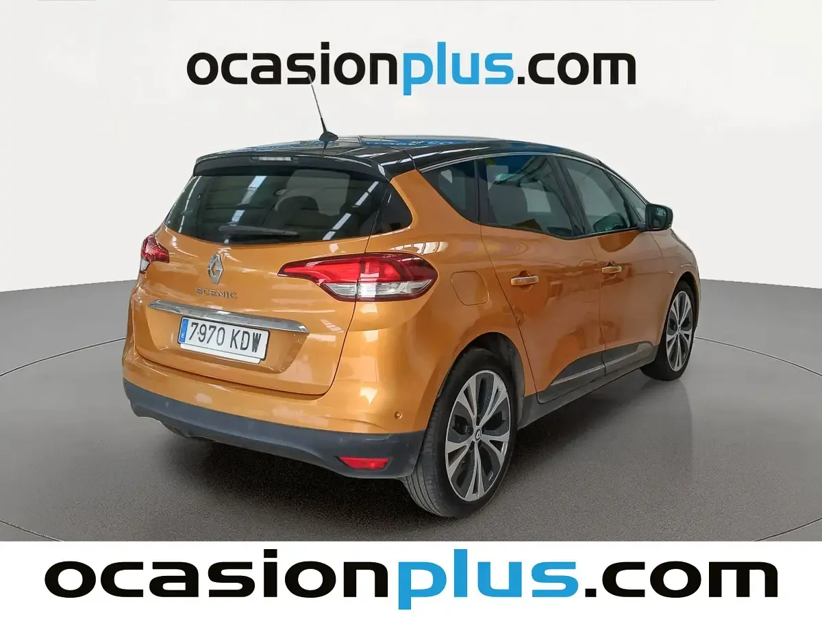 Usado Renault Scénic III Zen 130 CV (95 kW) 2017 Naranja Monovolumen