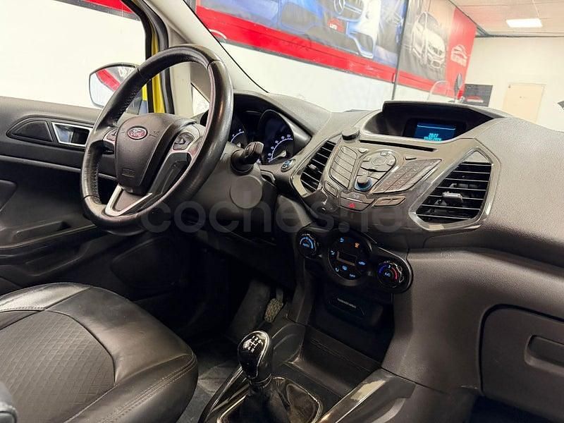 Usado Ford Ecosport Titanium 125 CV (91 kW) 2015 Amarillo SUV