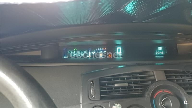 Usado Renault Scénic Expression 115 CV (84 kW) 2003 Rojo Monovolumen