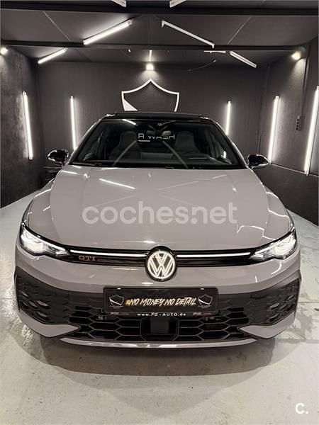Usado VW Golf VIII GTI 265 CV (194 kW) 2025 Gris / plata Berlina