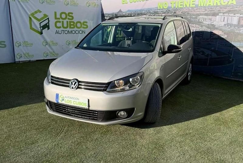 Usado VW Touran Edition 105 CV (77 kW) 2012 Gris Monovolumen