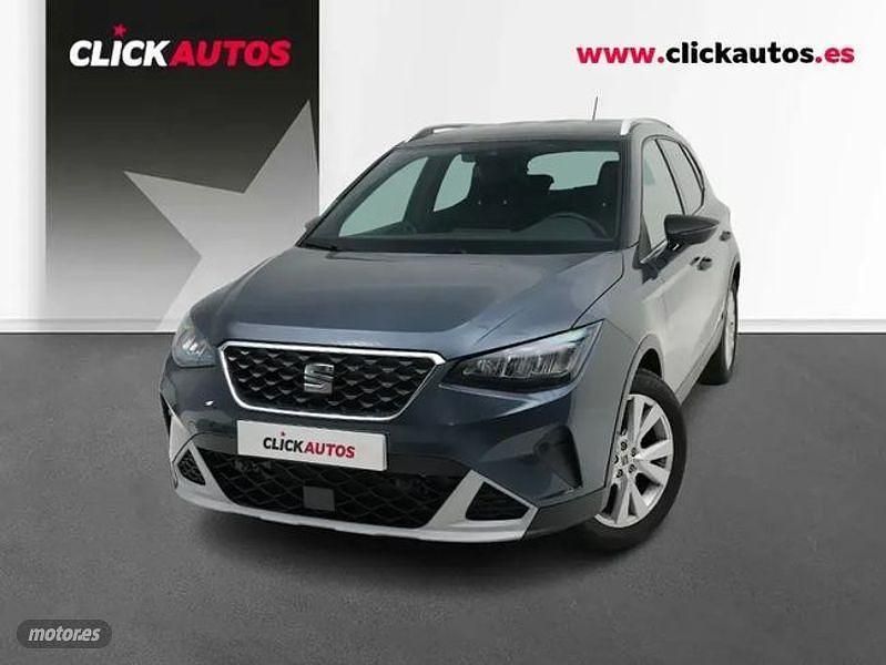 Usado Seat Arona Xperience 115 CV (84 kW) 2025 Gris / plata SUV