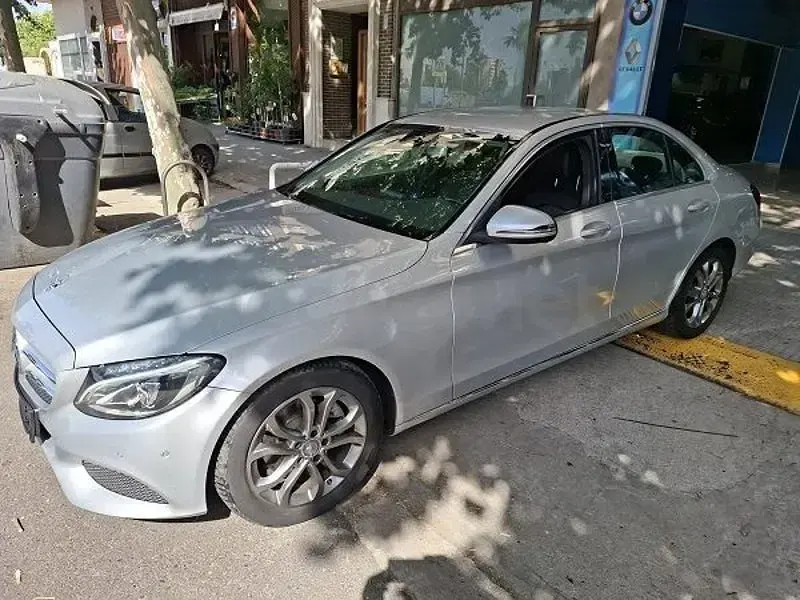 Usado Mercedes C220 170 CV (125 kW) 2017 Gris / plata Berlina