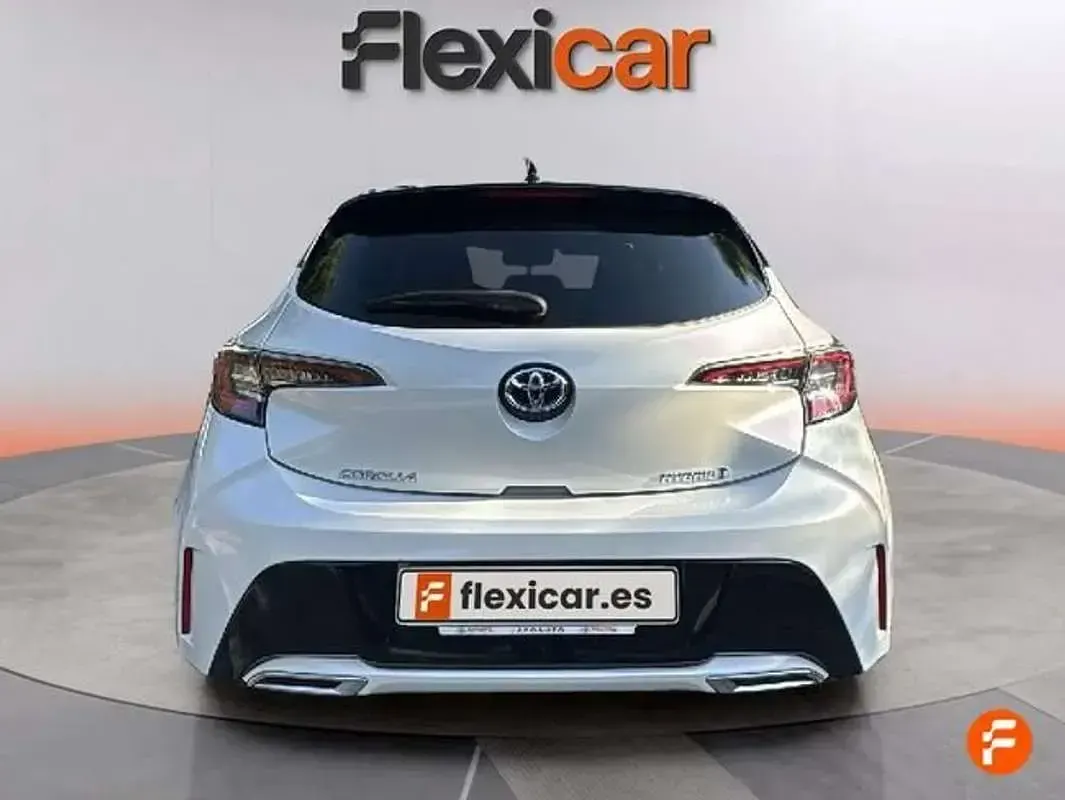 Usado Toyota Corolla 179 CV (131 kW) 2019 Blanco Berlina