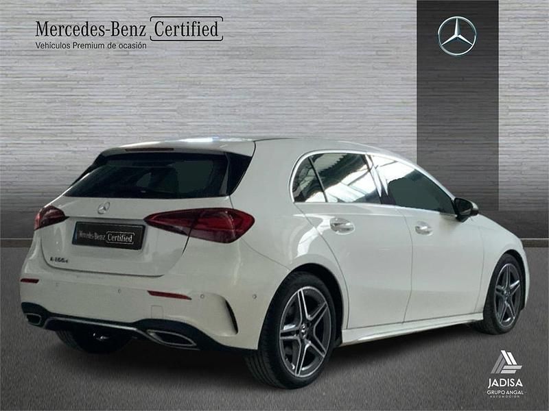 Usado Mercedes A200 AMG line 150 CV (110 kW) 2024 Blanco Berlina