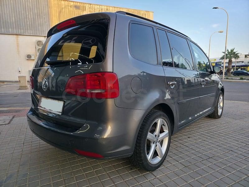 Usado VW Touran Advance 105 CV (77 kW) 2012 Blanco Monovolumen