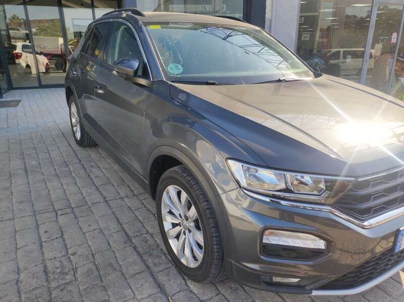 Usado VW T-Roc Advance 116 CV (85 kW) 2020 Gris SUV