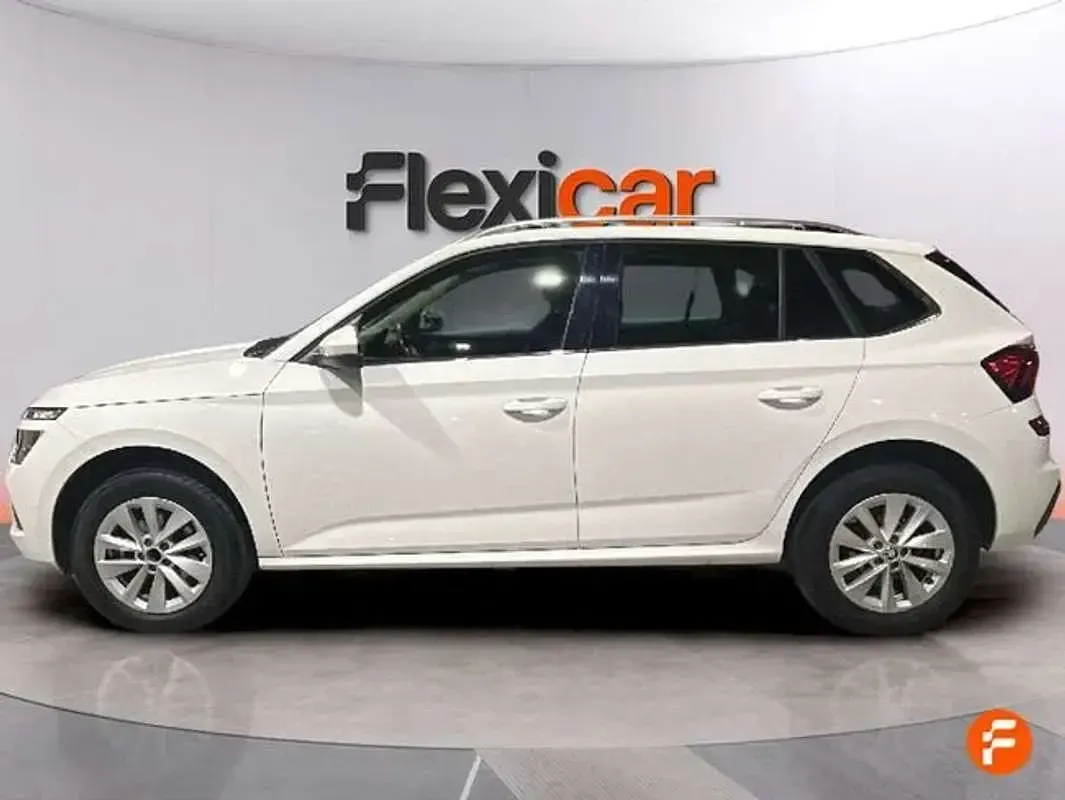 Usado Skoda Kamiq Selection 116 CV (85 kW) 2024 Blanco SUV