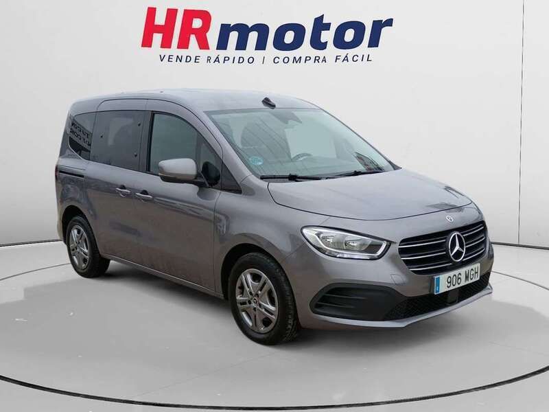 Gris Usado 2023 Mercedes 180 Berlina | 24.990 € (Precio justo) - Imagen 1/4