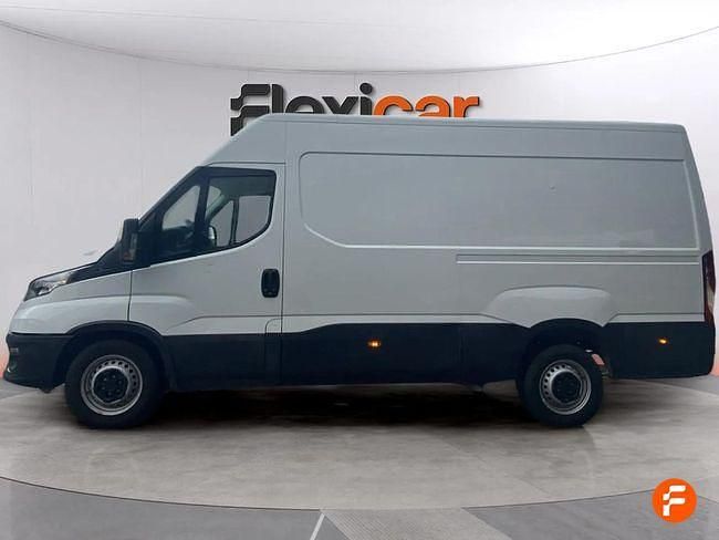 Usado Iveco Daily 156 CV (114 kW) 2023 Blanco Berlina