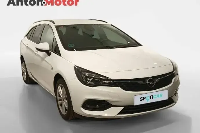Usado Opel Astra Edition 110 CV (80 kW) 2021