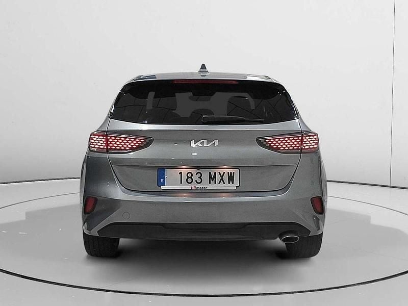 Usado Kia Ceed Style 101 CV (74 kW) 2025 Gris Utilitario