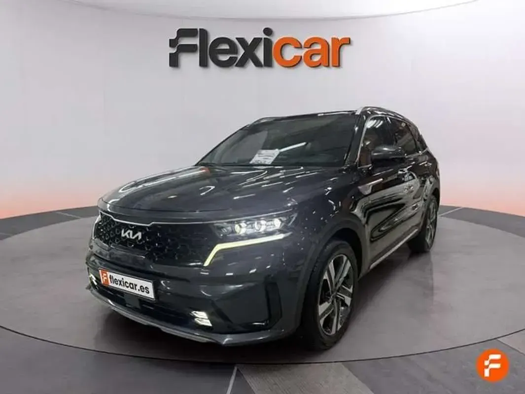Usado Kia Sorento Plus 232 CV (170 kW) 2023 Gris SUV