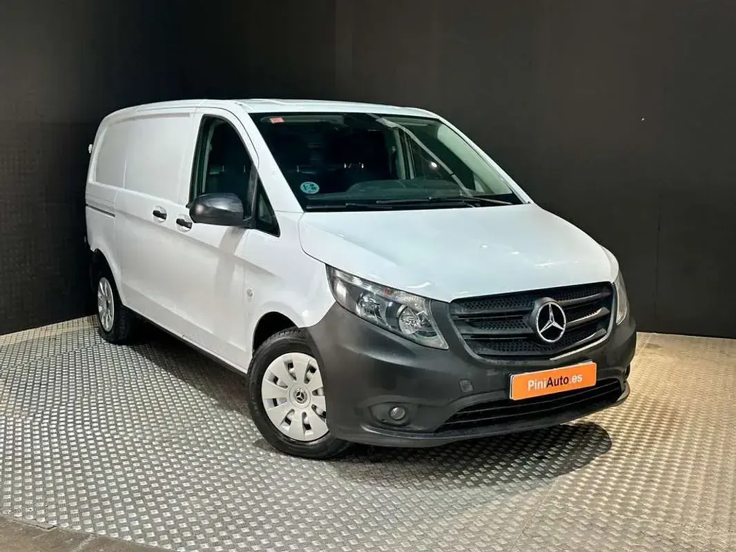 Usado Mercedes Vito 102 CV (75 kW) 2020 Blanco Van