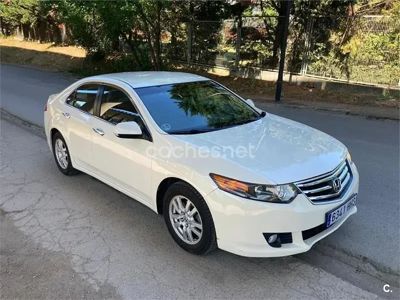 Usado Honda Accord Elegance 150 CV (110 kW) 2011 Blanco Berlina