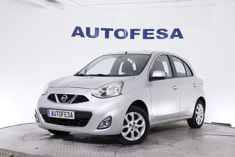 Usado Nissan Micra Acenta+ 80 CV (58 kW) 2014 Plateado Utilitario