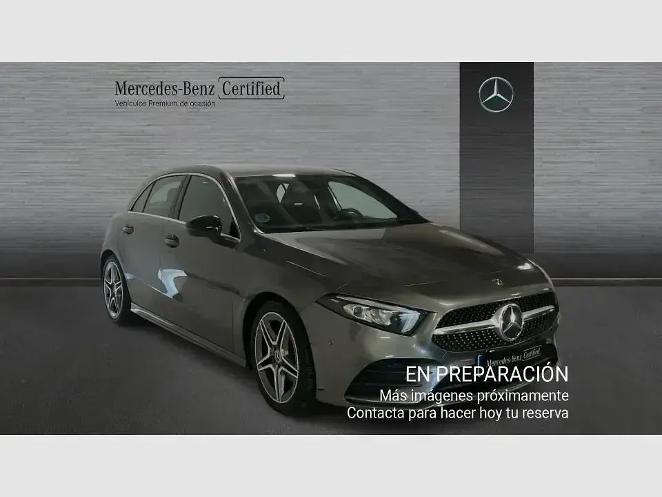 Usado Mercedes A200 163 CV (119 kW) 2020 Gris / plata Berlina