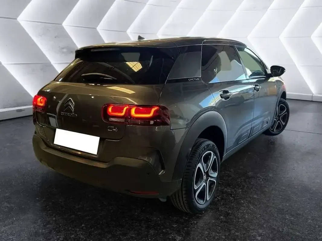 Usado Citroën C4 Cactus 99 CV (72 kW) 2020 Gris Utilitario