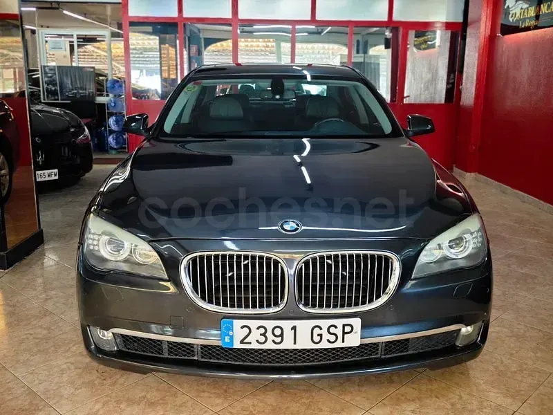 Usado BMW 730 Comfort Edition 245 CV (180 kW) 2010 Gris / plata Berlina