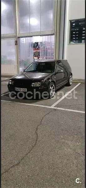 Usado VW Golf IV Highline 105 CV (77 kW) 2003 Negro Berlina
